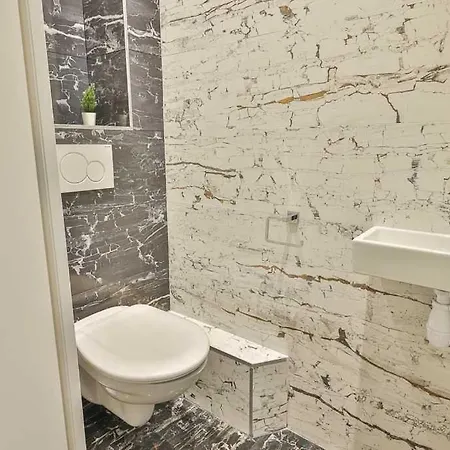 Newly Renovated Appartement ☆ Canal De L'Ourq ☆